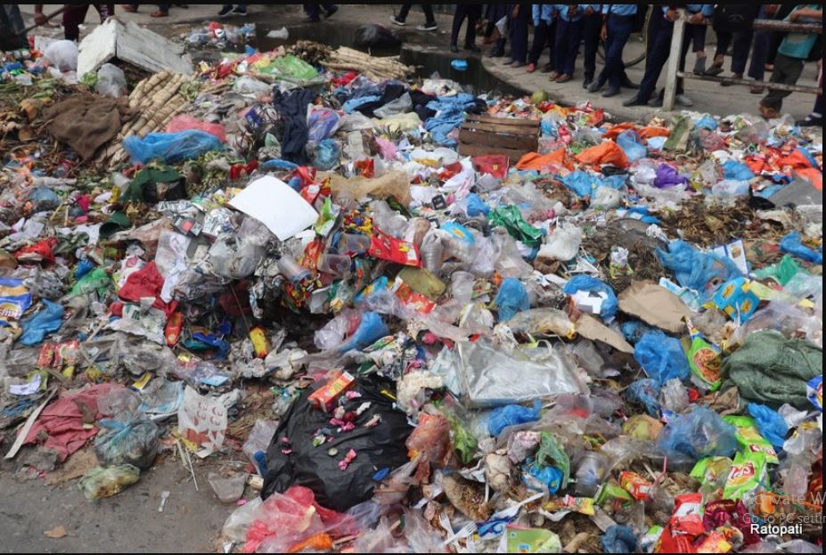 उपत्यकाको फोहर अझै एक साता नउठ्ने